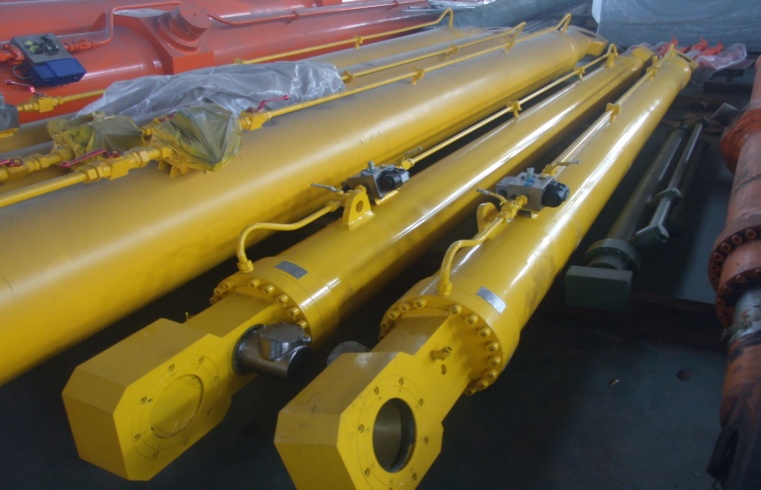 Radial Gate Large Bore Hydraulic Cylinders